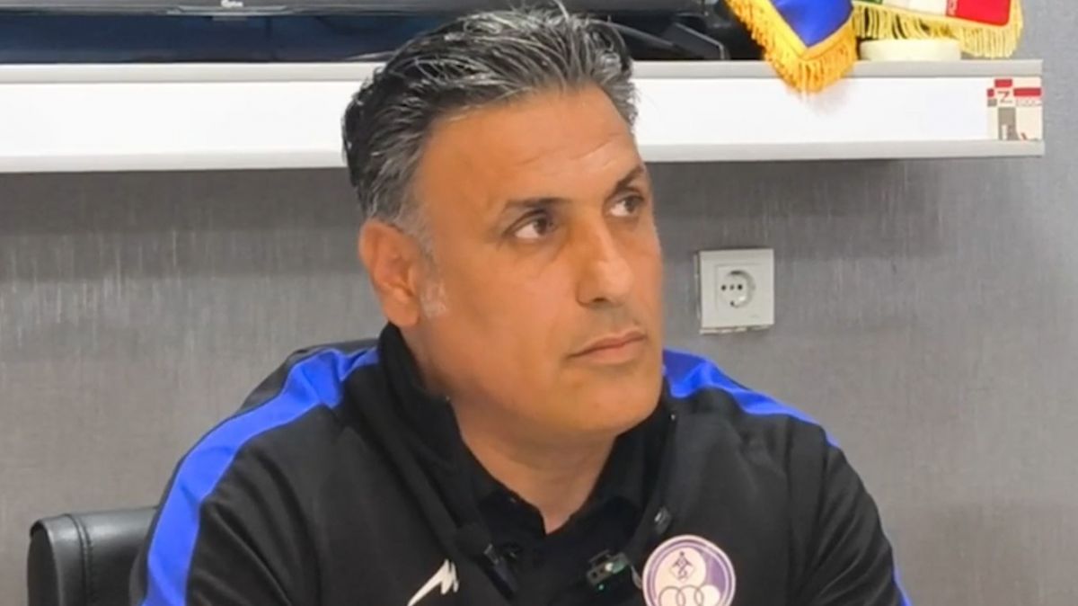 نشست خبری امیر خلیفه اصل سرمربی استقلال خوزستان پیش از بازی با آلومینیوم