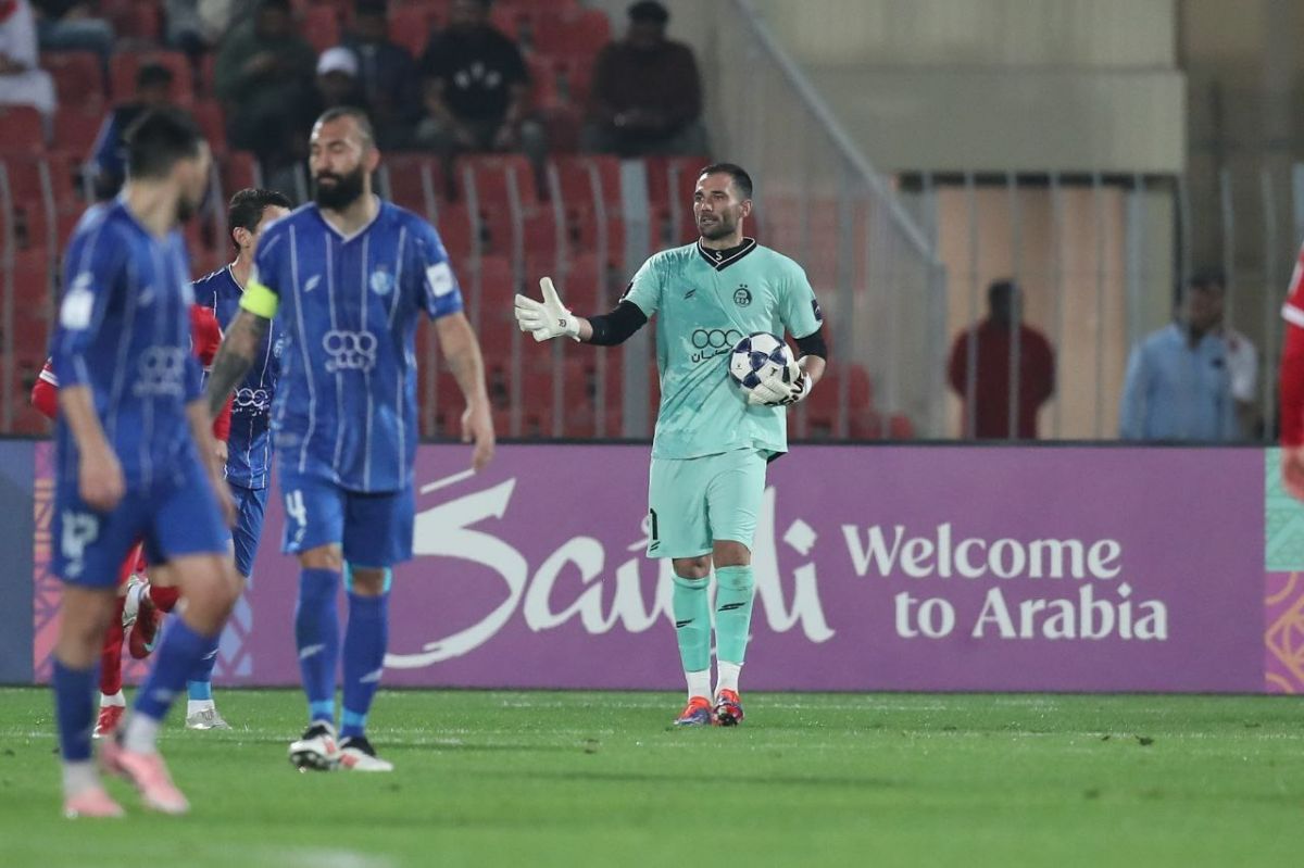 هتتریک احمدی در نیمکتنشینی؛ دروازهبان جوان استقلال جای آدان را گرفت