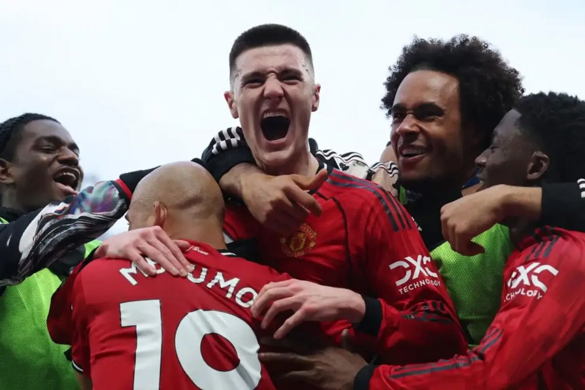 جنون خالص در الدترافورد/ پیروزی شیاطین سرخ با گل دقیقه 90+4