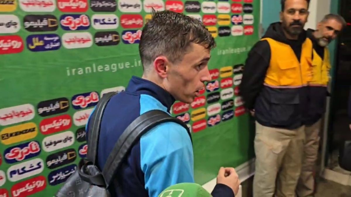 حواشی خروج بازیکنان و کادر فنی استقلال از ورزشگاه پس از شکست مقابل پیکان