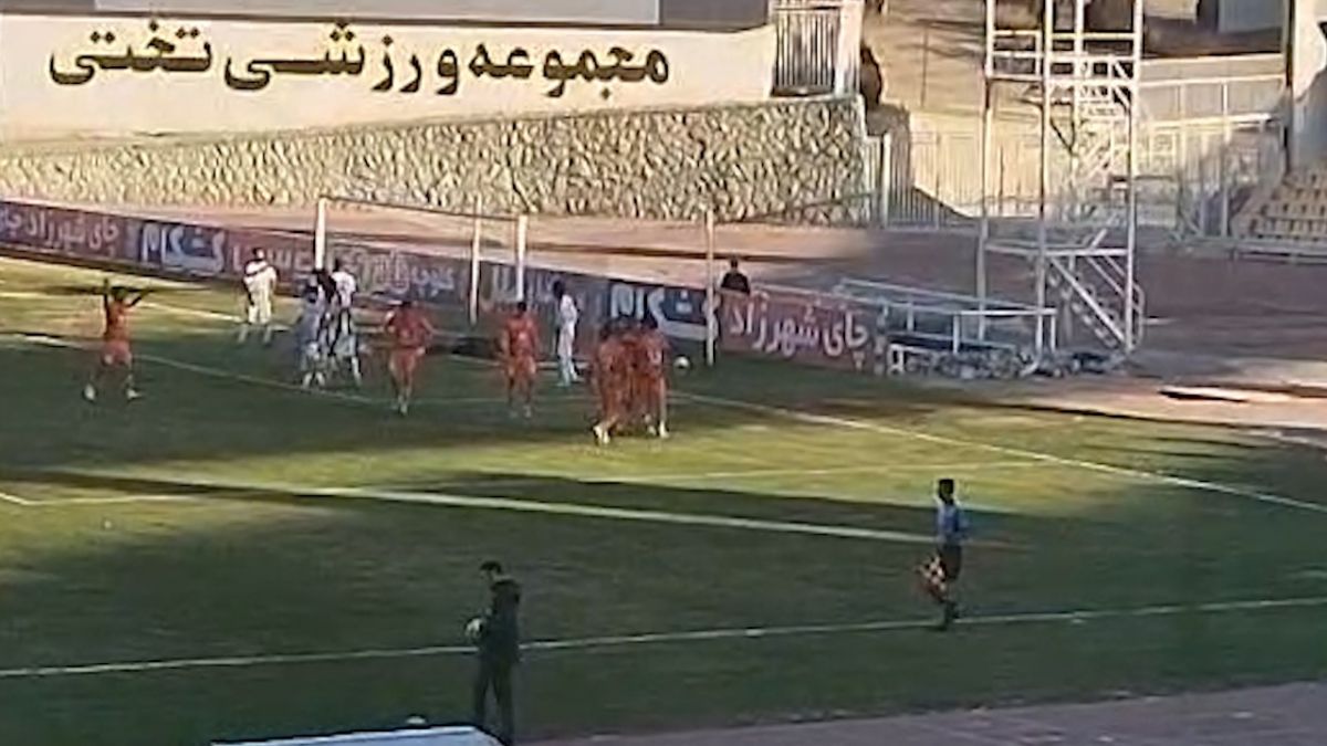 گل دوم سایپا به بعثت کرمانشاه (علی دهقان)