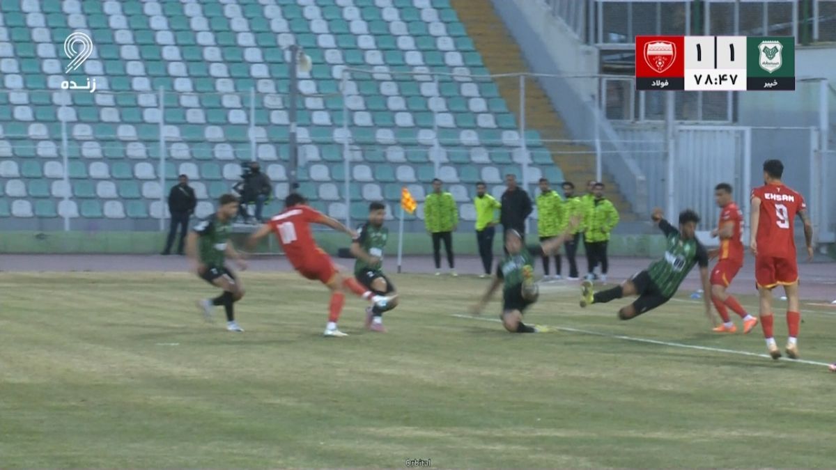 داور پس از بازبینی، اعتقادی به پنالتی برای فولاد نداشت