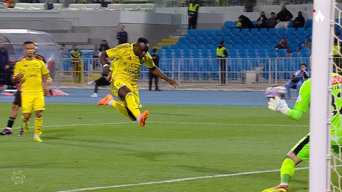 گل اول النصر به الریاض (سادیو مانه)