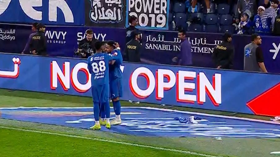 گل اول الهلال به الاهلی عربستان به دلیل آفساید مردود اعلام شد