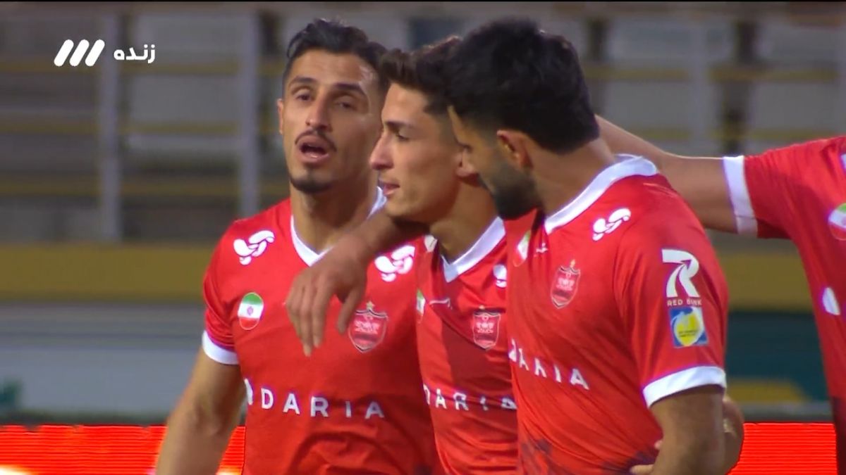 گل اول پرسپولیس به چادرملو (امیرحسین محمودی)