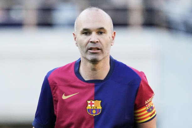 واکنش اینیستا به رویارویی بارسلونا با تیم شهرش