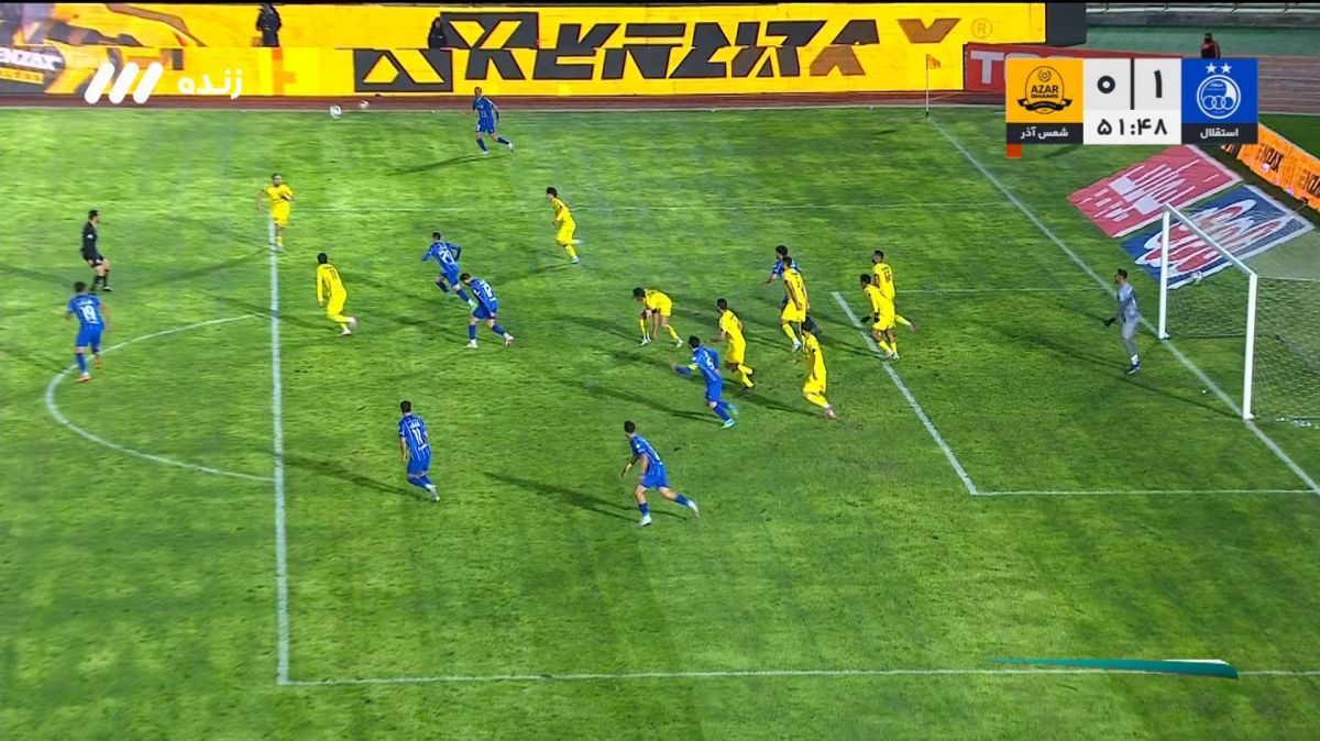 دفع توپ عجیب مدافع شمس آذر به تیر دروازه برخورد کرد