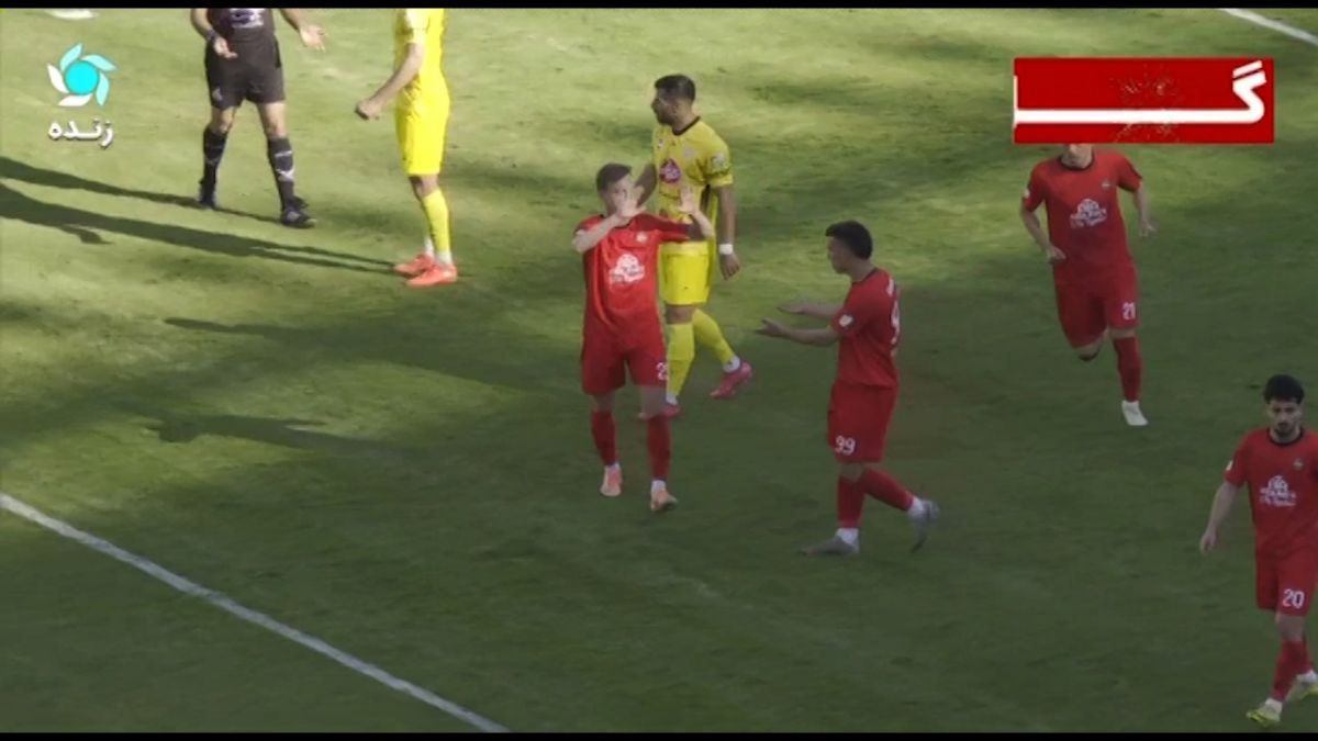 گل اول تراکتور به فجر سپاسی (امیرحسین حسین زاده)