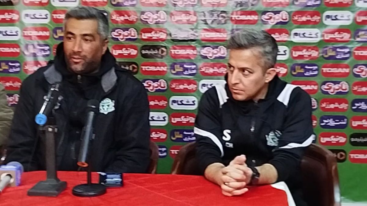 نشست خبری مربی آلومینیوم قبل از بازی با ذوب آهن