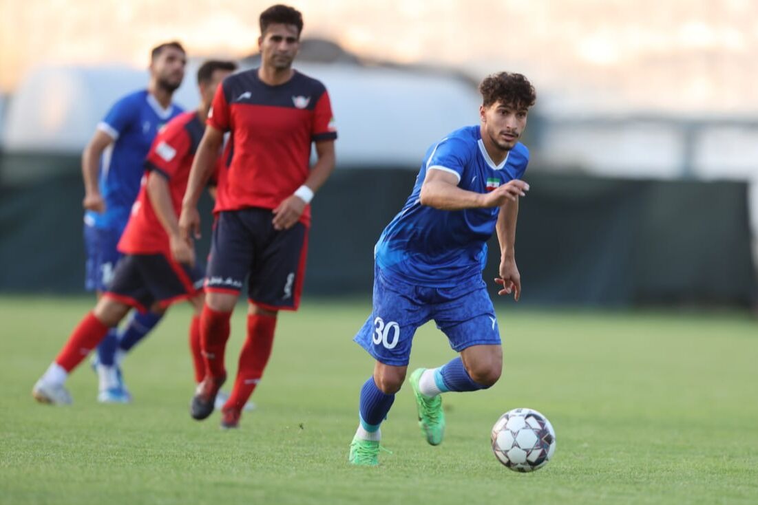 مدافع استقلال از سفر به امارات باز ماند