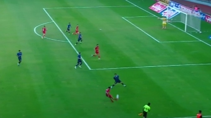 گل سوم فولاد خوزستان به گل گهر سیرجان به دلیل آفساید مردود اعلام شد