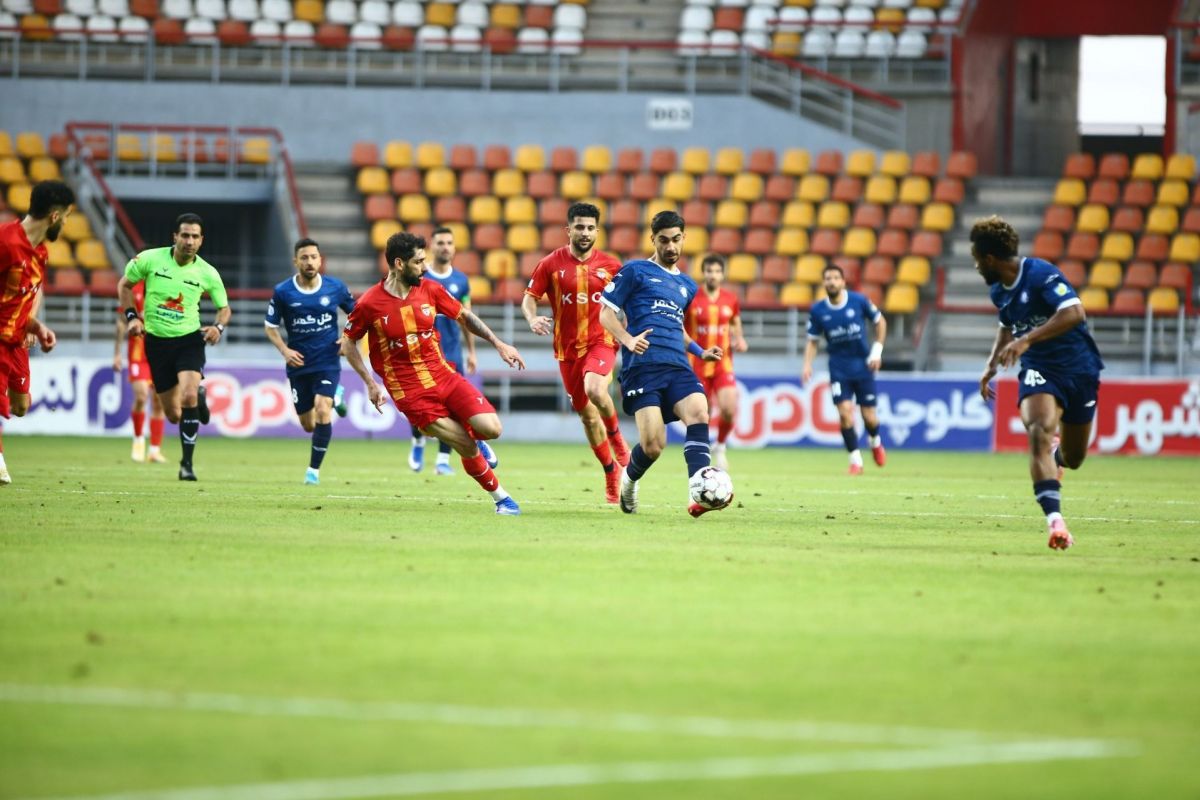 گل‌گهر علیه گل‌گهر؛ وقتی تیم تارتار هدیه پرسپولیس را پس فرستاد!