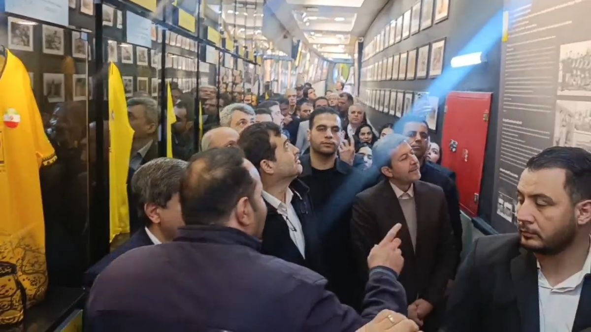 بازدید وزیر ورزش از ورزشگاه نقش جهان اصفهان