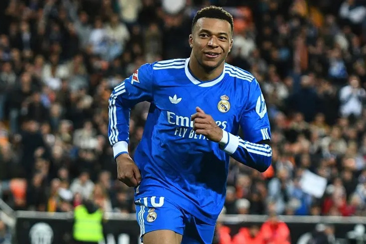 امباپه به رکورد تاریخی رونالدو می‌رسد؟