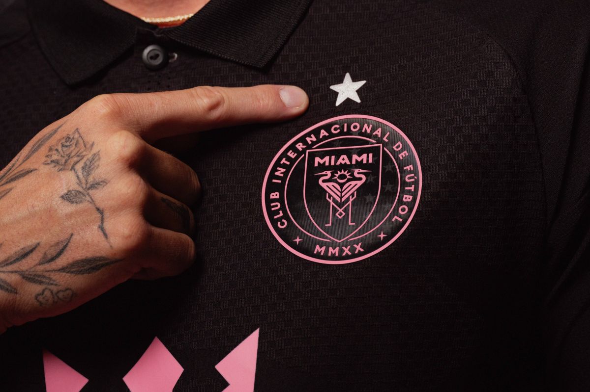رونمایی رسمی از کیت دوم جدید اینتر میامی (تصاویر)