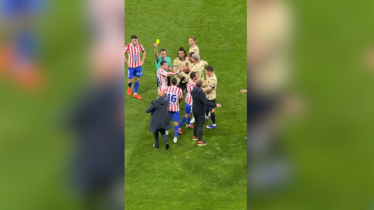 صحنه‌ درگیری بازی بارسلونا و اتلتیکو مادرید در شب گذشته
