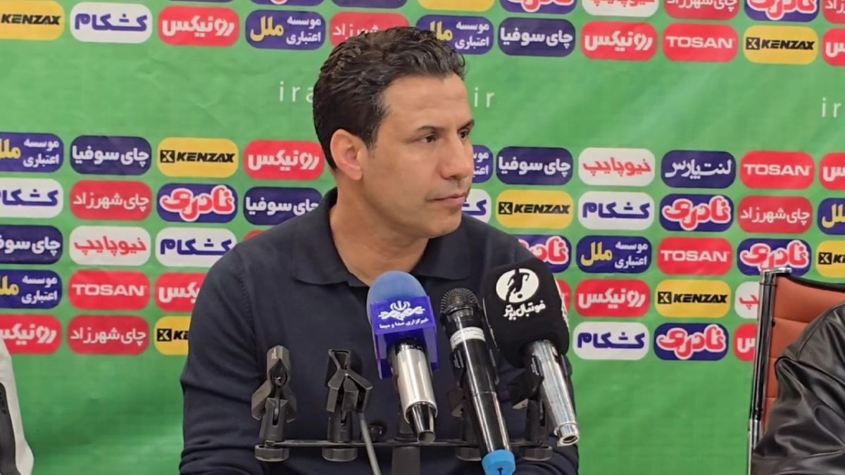 کنفرانس خبری تارتار سرمربی گل گهر پس از صدرنشینی با برتری مقابل پرسپولیس