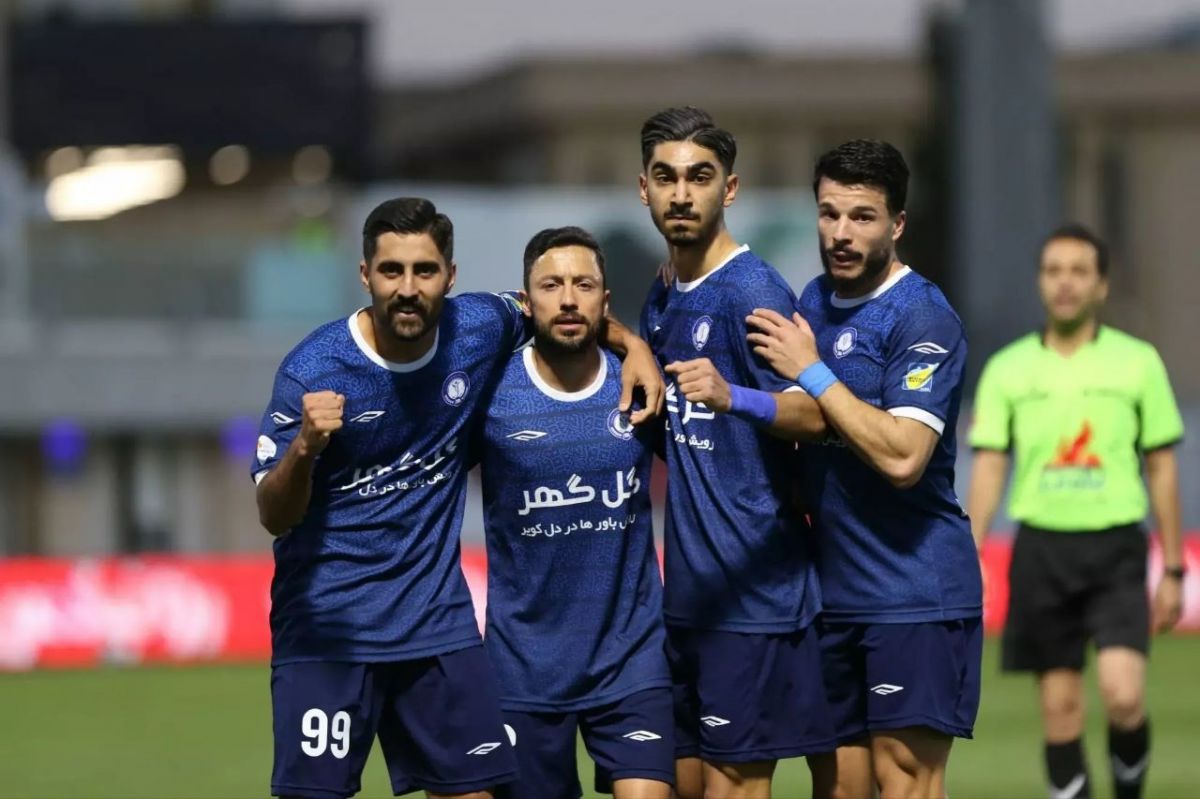 گلگهر، قاتل پرسپولیس و استقلال؛ 7 امتیاز از 9 امتیاز