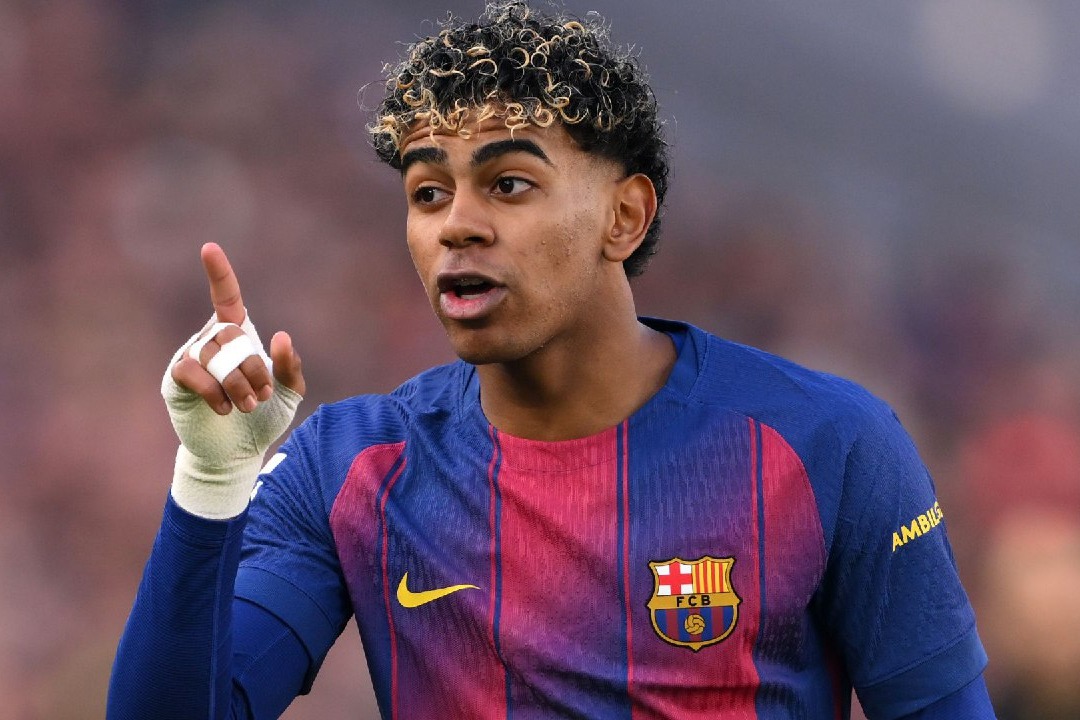 مدافع اسپانیایی: همه از یامال میترسند