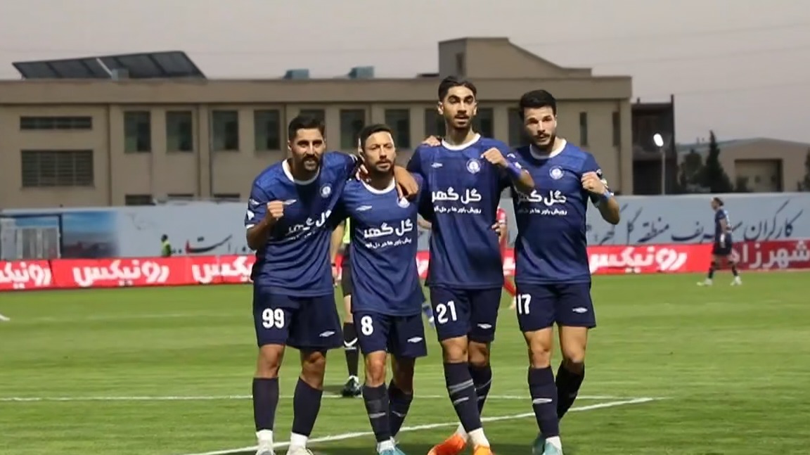 حواشی بازی گل گهر 3-1 پرسپولیس