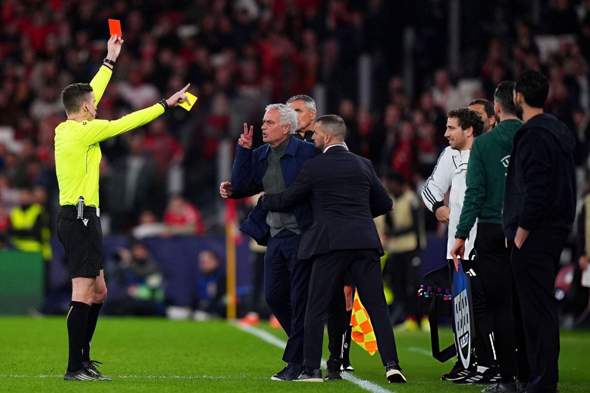 اخراج مورینیو مقابل رئال مادرید و از دست دادن بازی برگشت