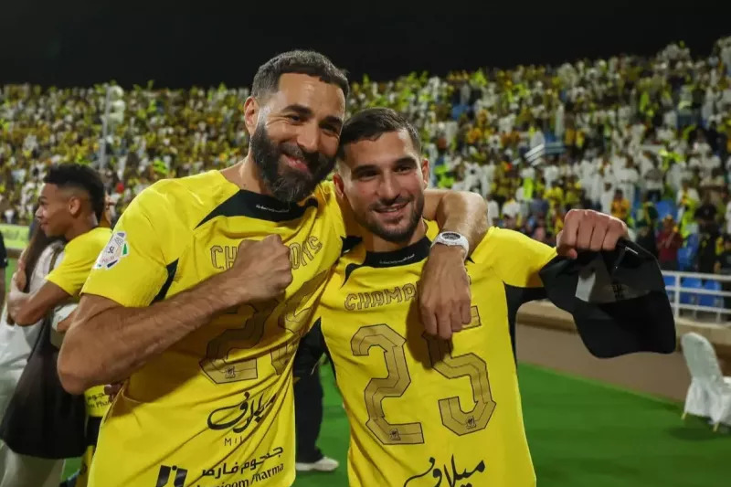 حمایت ستاره الاتحاد از پیوستن بنزما به الهلال