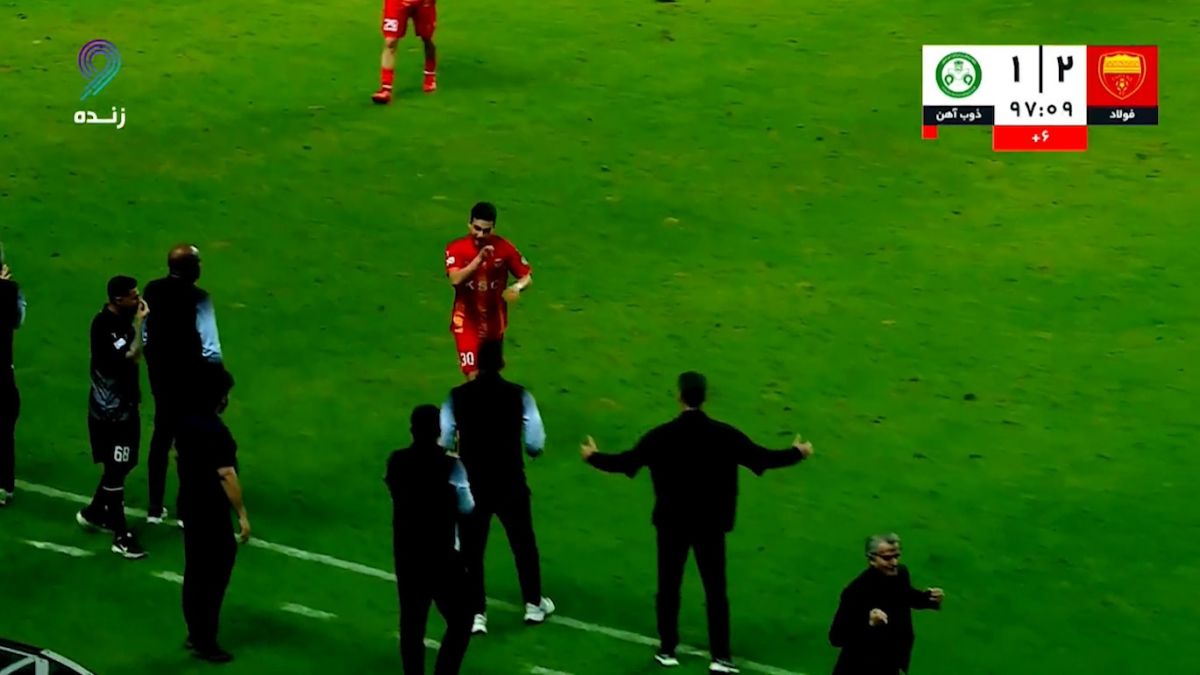 گل دوم فولاد به ذوب آهن (سوپرگل آرش اکبرزاده در دقیقه 96)