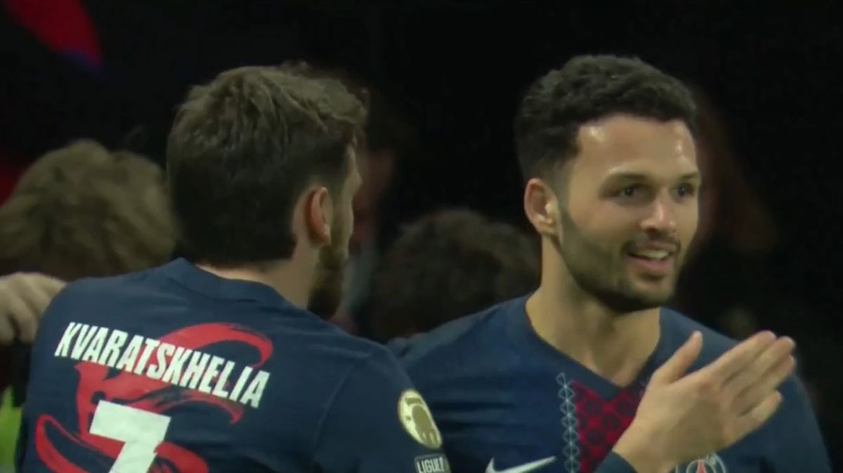 گل سوم پاری سن ژرمن به متز (گونچالو راموس)