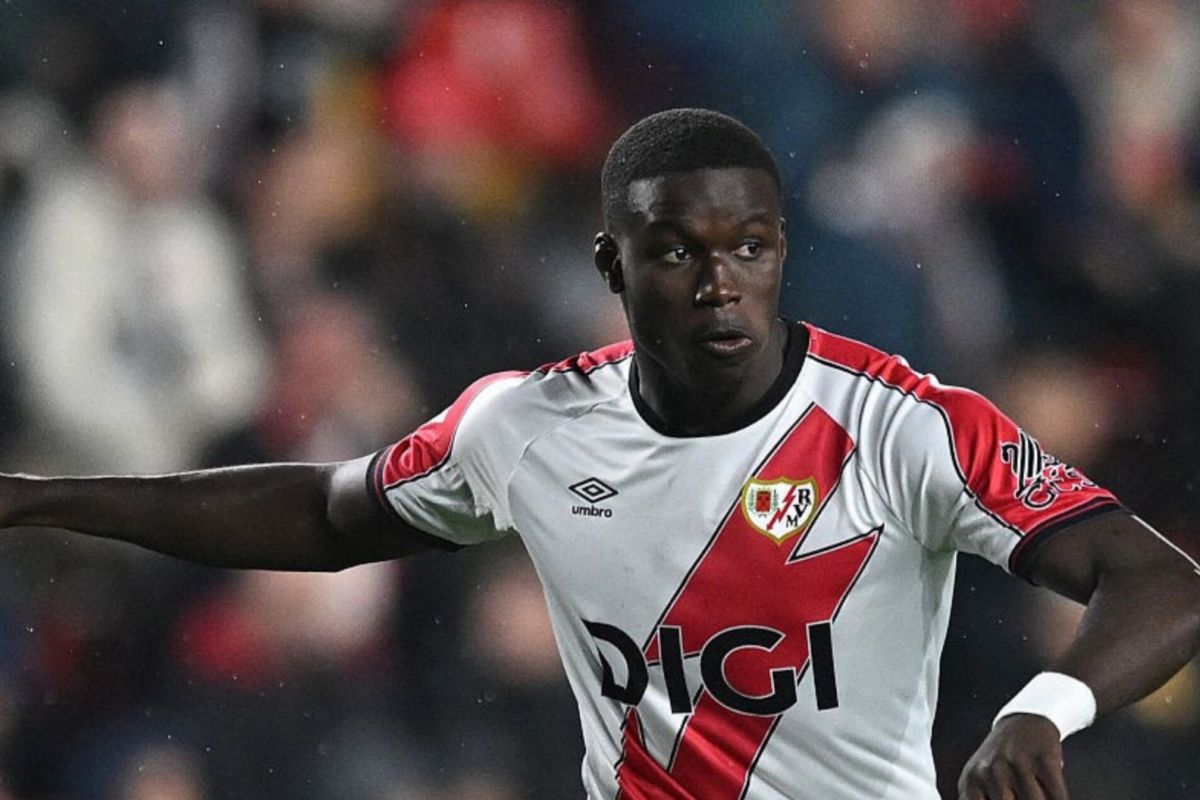 رقابت اتلتیکومادرید و بارسلونا برای مدافع رئال بتیس