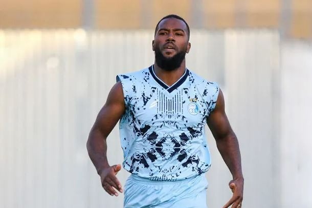 غیبت نازون در روز معارفه بختیاری‌زاده