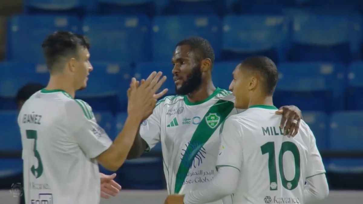 گل اول الاهلی عربستان به ضمک (فرانک کسیه)