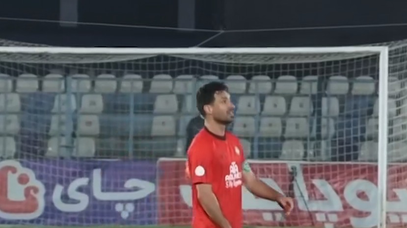 واکنش مجری فوتبال برتر به ماجرای شجاع خلیل زاده و کشاله اش در انزلی