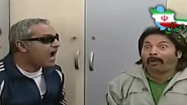 شباهت فریادهای رحمتی مقابل پرسپولیس با سکانسی از سرمربیگری مهران مدیری در سریال مرد دوهزار چهره