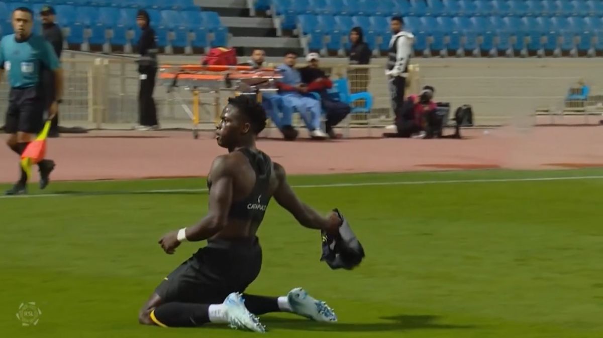 گل اول الاتحاد به الحزم (شوت دیدنی راجر فرناندس)