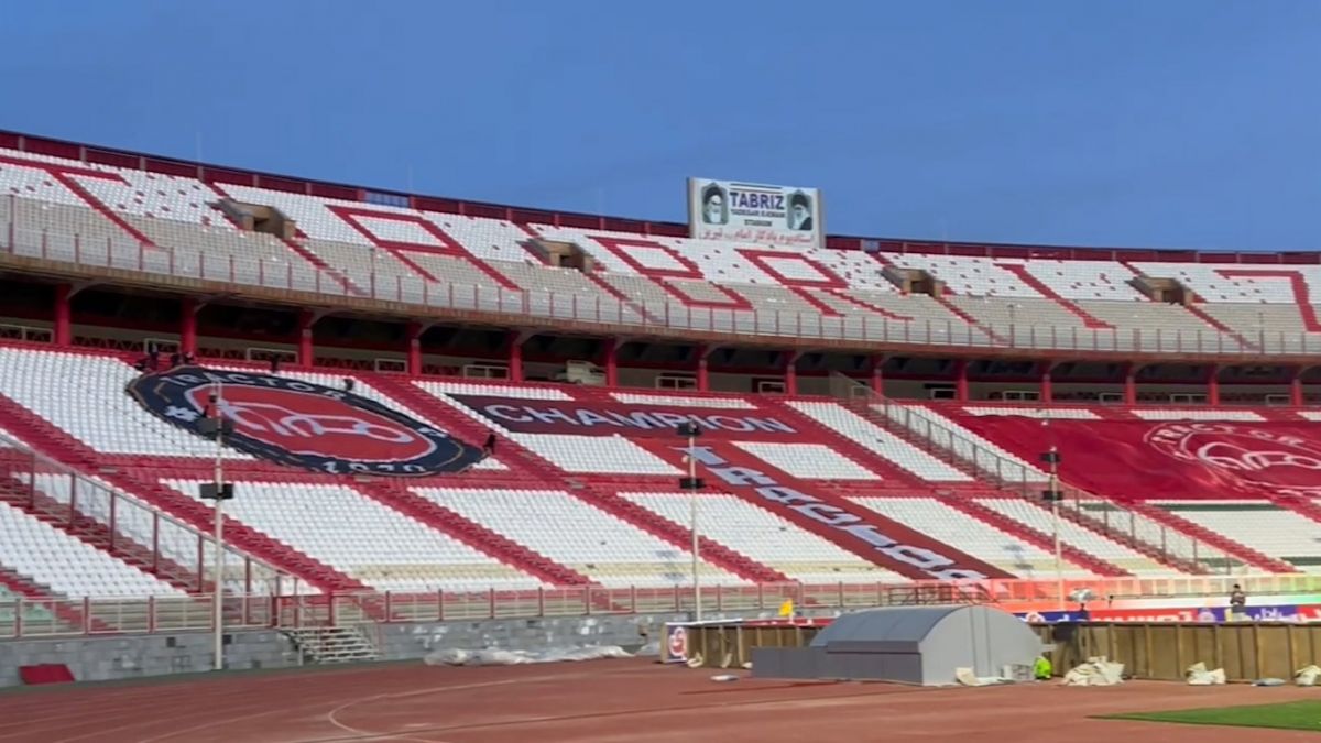 حال‌ و هوای ورزشگاه خالی از تماشاگر یادگار امام (ره) پیش از بازی تراکتور و گل‌گهر