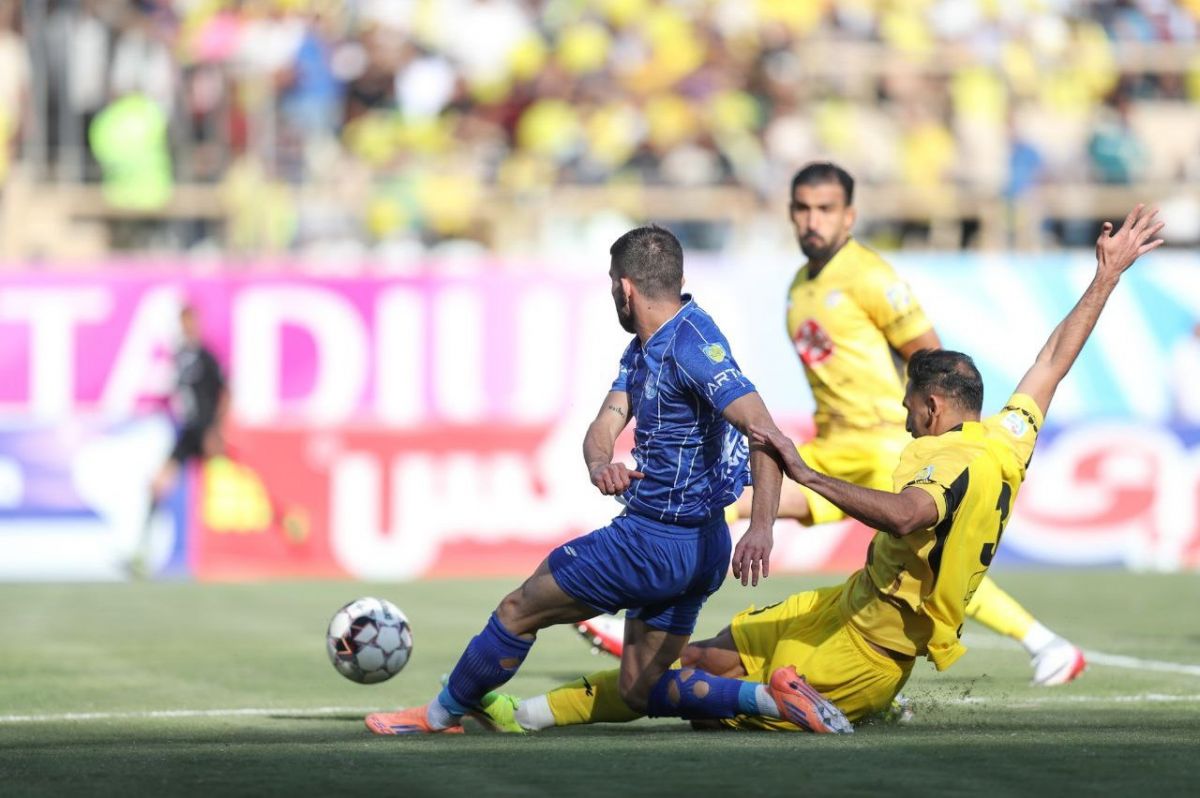 مصاف فجر برابر استقلال با چهار آبیپوش سابق