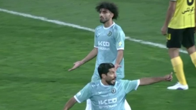 تیر دروازه مانع گل اول پیکان به سپاهان شد فوتبالی | 