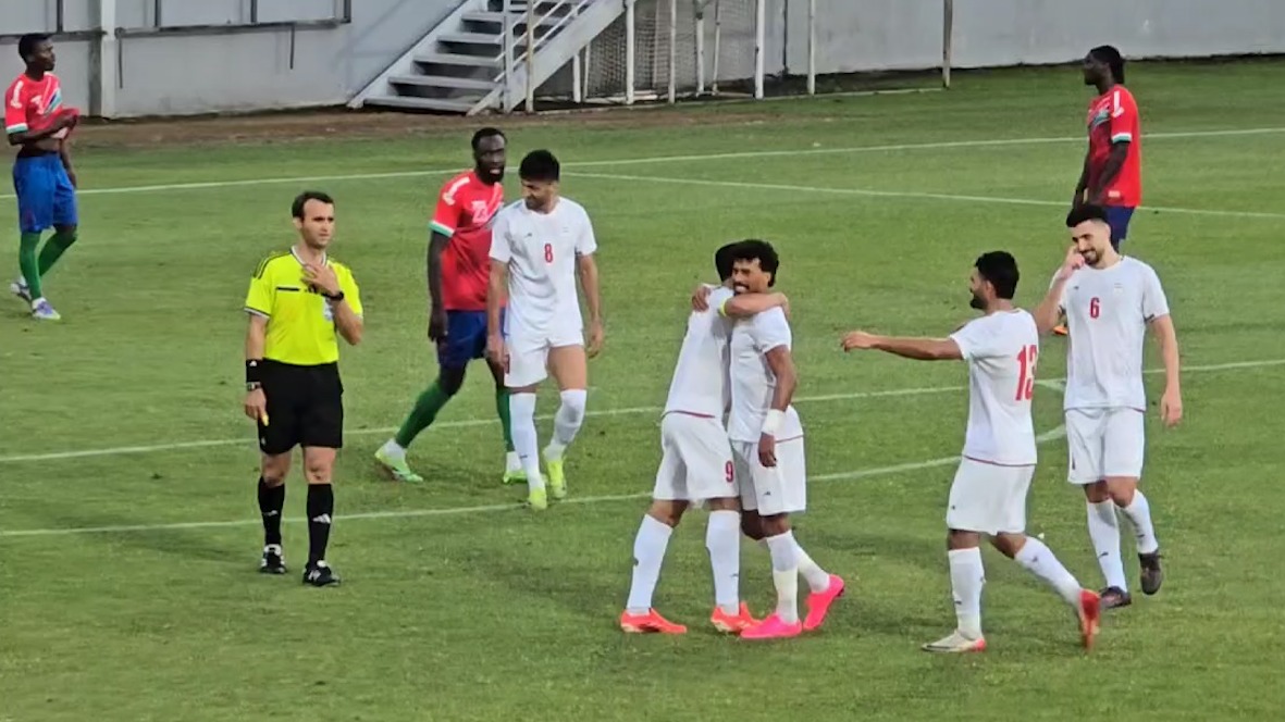گل دوم ایران به گامبیا توسط رامین رضاییان از زاویه دوربین فوتبالی