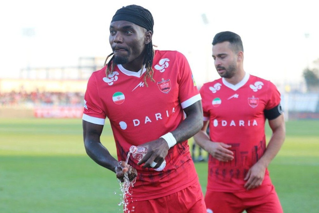 بیفوما در راه ایران؛ خارجی‌های پرسپولیس به صف شدند!