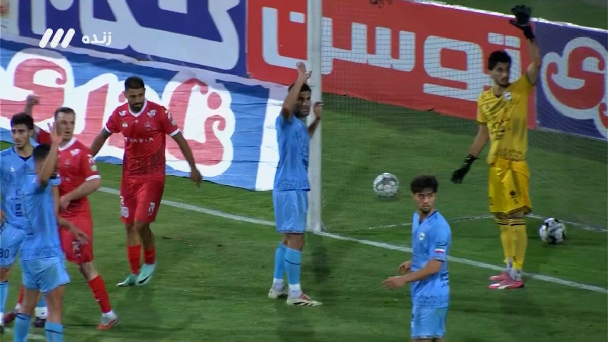 گل اول پرسپولیس به چادرملو اردکان (کاظمیان)