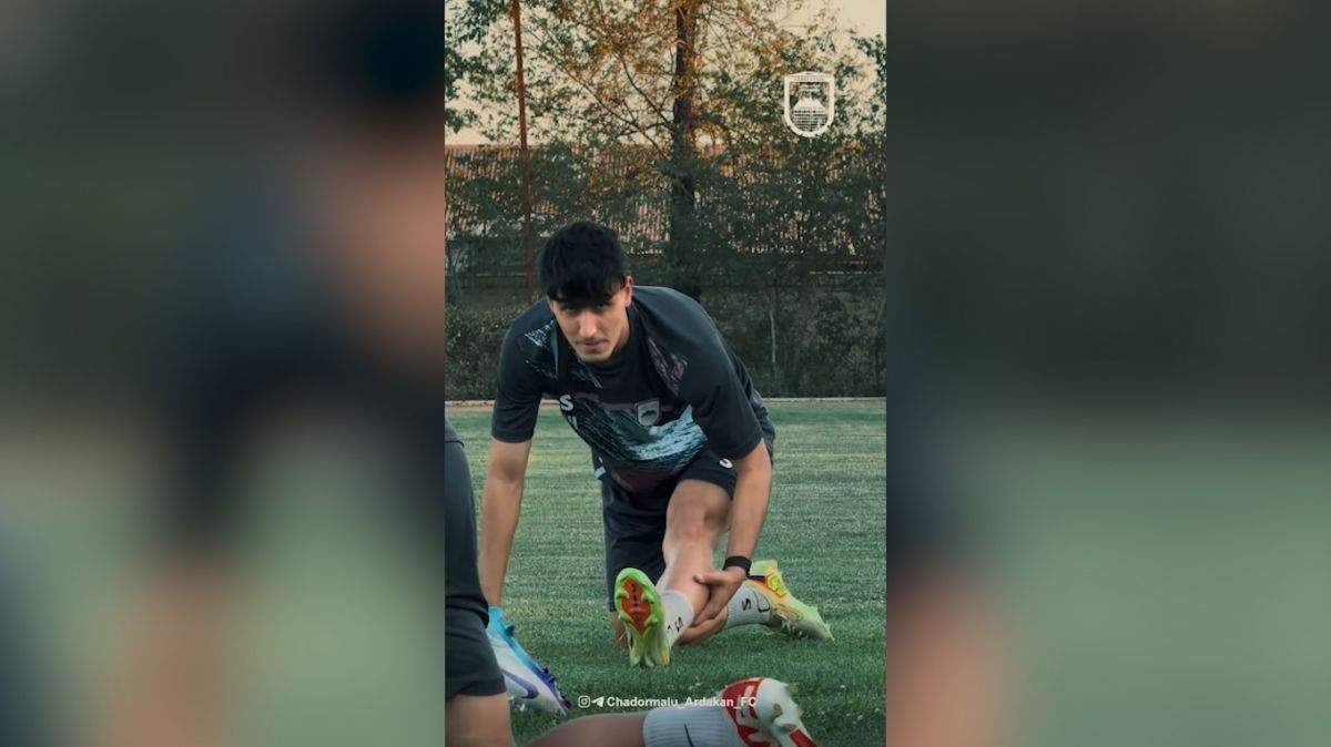 تمرینات چادرملو پیش از بازی با گل گهر با حضور 9 بازیکن برگزار شد