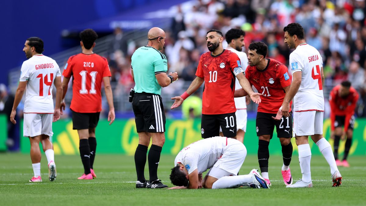 گزارش BBC از بخت بد تیم‌ملی و بی‌عدالتی‌ها علیه ایران