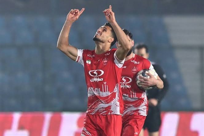 آقای گل از پرسپولیس ۱۰۰ میلیارد تومان میخواهد؟
