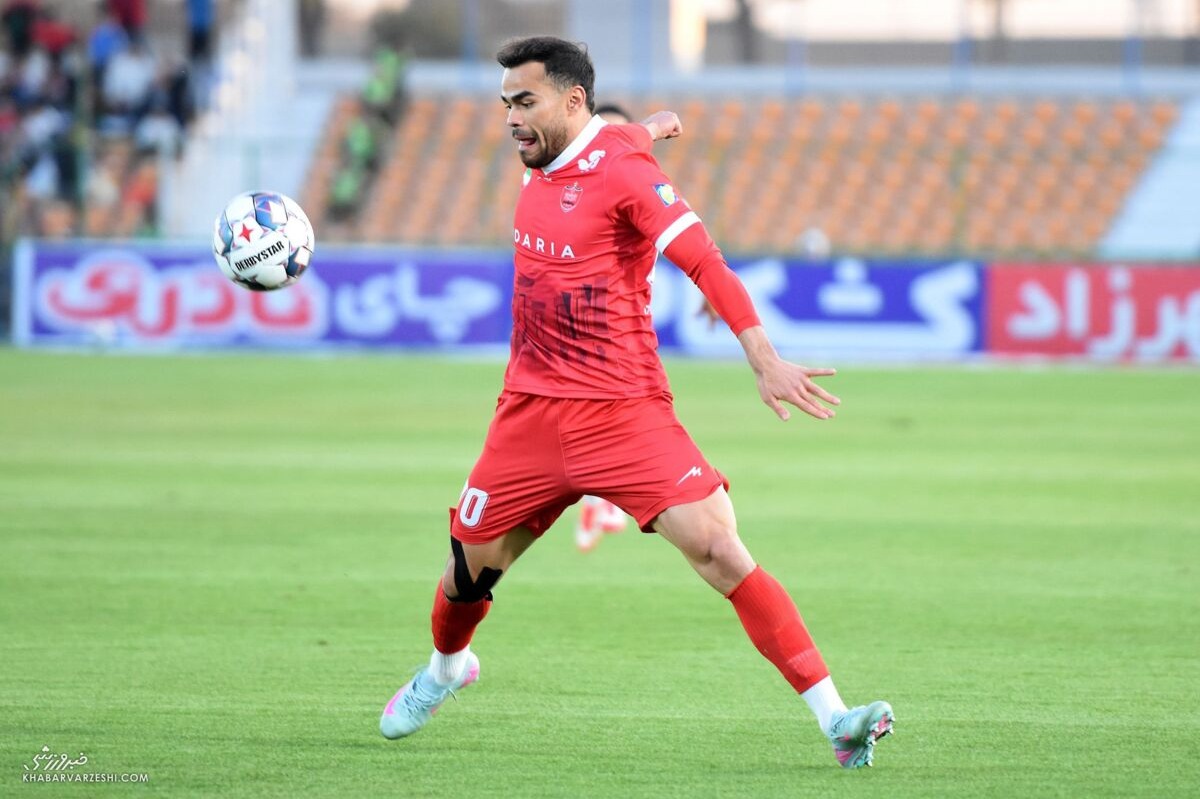 نظر پرسپولیسیها در مورد اورونوف عوض شد