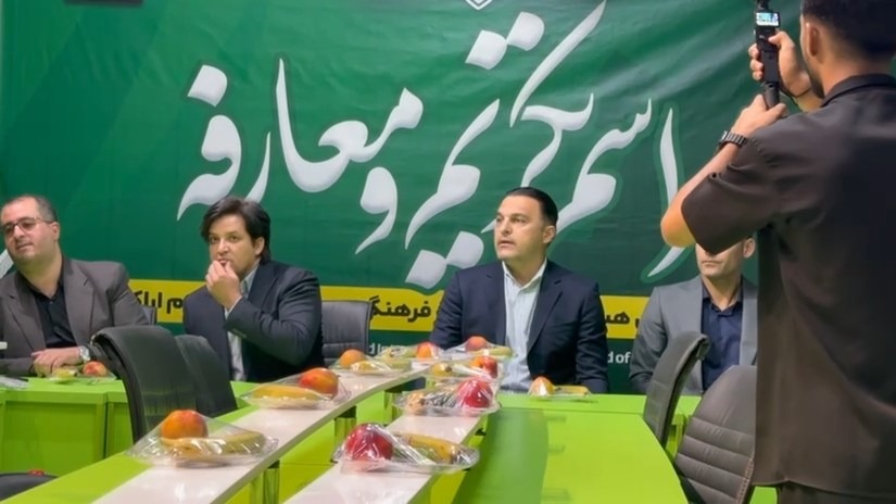 ورود محمد محمدی به مراسم معارفه در باشگاه آلومینیوم اراک