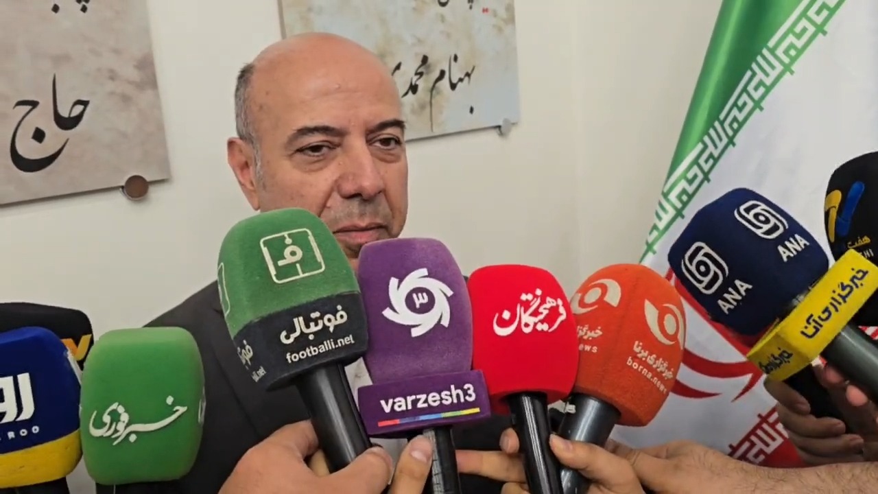 واکنش رئیس مرکز ورزش دانشگاه آزاد به حضور ورزشکاران در دانشگاه برای تعویق سربازی