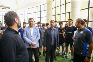 بازدید حجت کریمی از آکادمی و تیمهای پایه باشگاه استقلال تصاویر