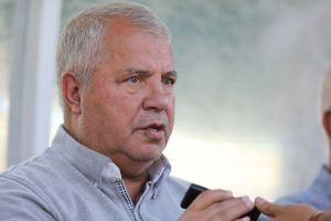 عیادت مدیرعامل و پیشکسوت پرسپولیس از علی پروین