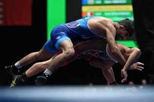 صعود اسماعیلی به نیمهنهایی؛ کشتیگیر قزاق حرفی برای گفتن نداشت