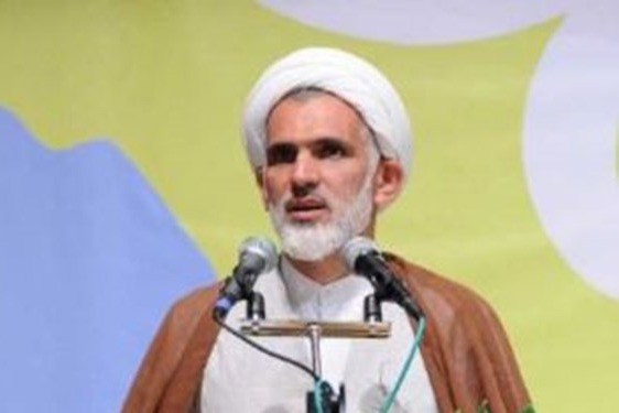 حجت الاسلام علیپور فدراسیون فوتبال از قاضیزاده هاشمی شکایت می کند این اظهارات تبعات خاص دارد